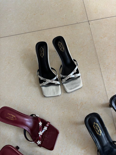 Crystal Flower Embedded Criss Cross Slid On Open Toe Heel